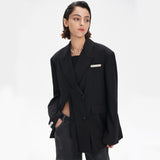 Irregular large silhouette suit